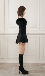 モデル：163cm（着用サイズ：FREE　着用カラー：BLK）