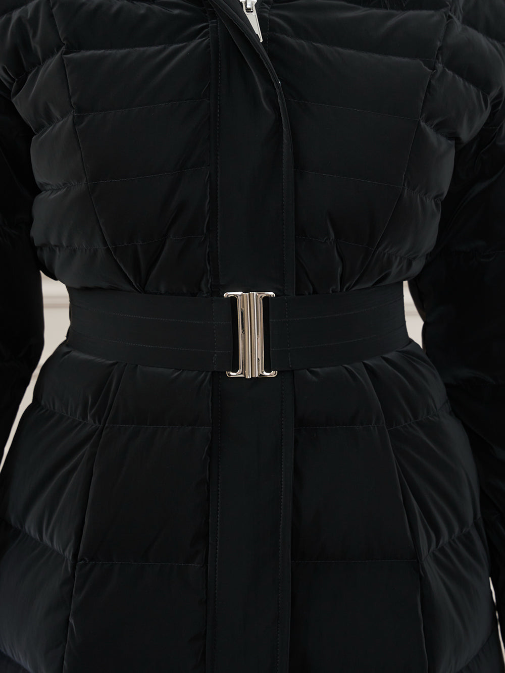 モデル：163cm（着用サイズ：S　着用カラー：BLK）