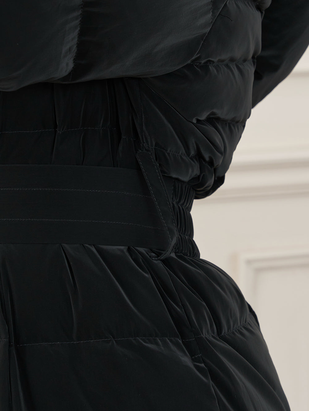 モデル：163cm（着用サイズ：S　着用カラー：BLK）
