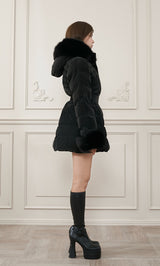 モデル：163cm（着用サイズ：S　着用カラー：BLK）