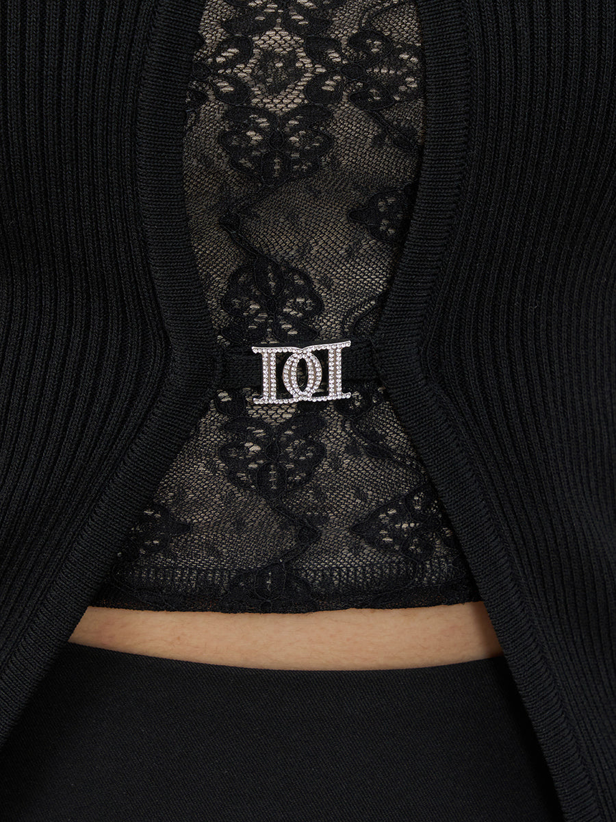 モデル：163cm（着用サイズ：FREE　着用カラー：BLK）