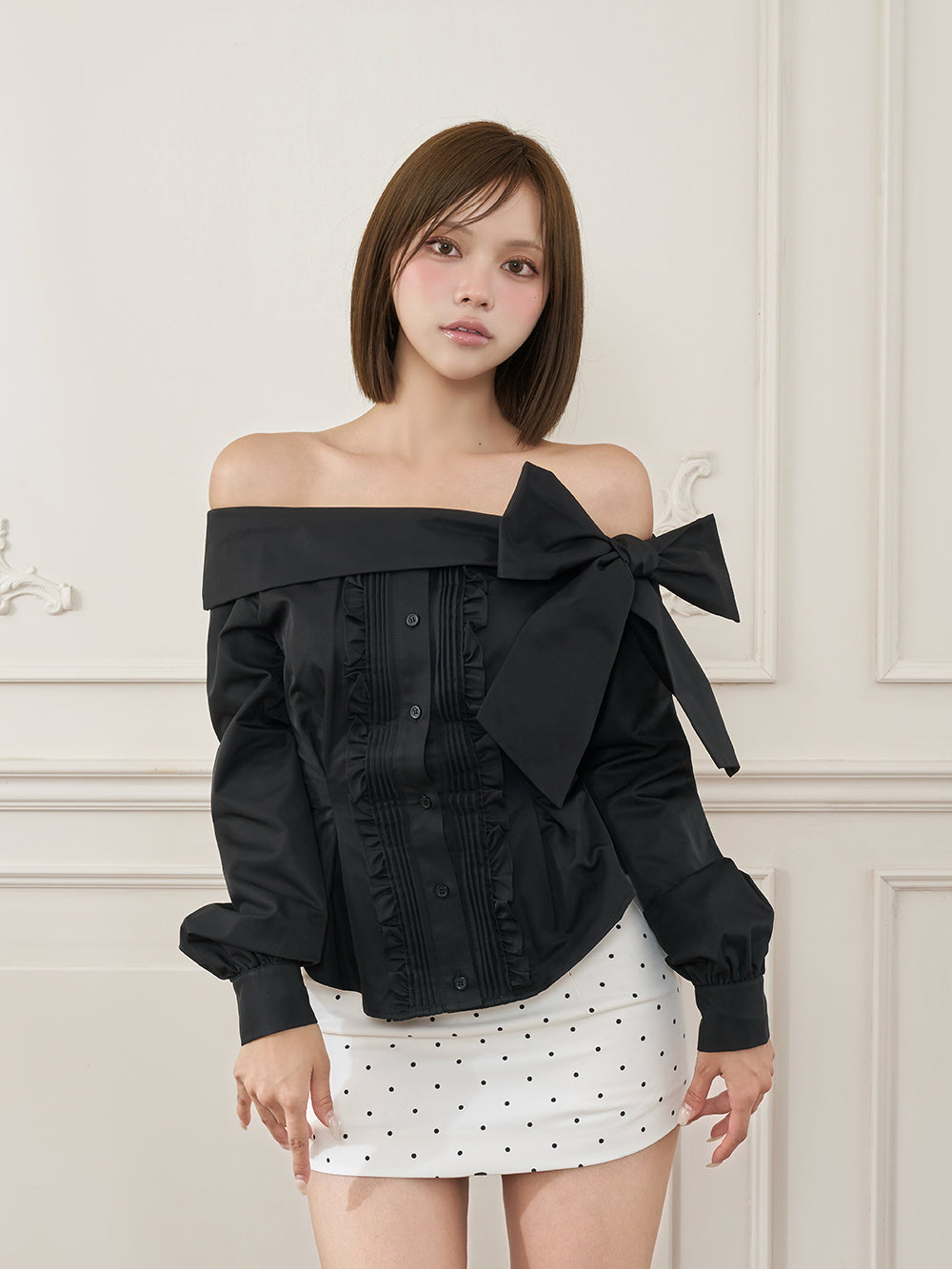 モデル：163cm（着用サイズ：FREE　着用カラー：BLK）