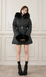 モデル：163cm（着用サイズ：S　着用カラー：BLK）
