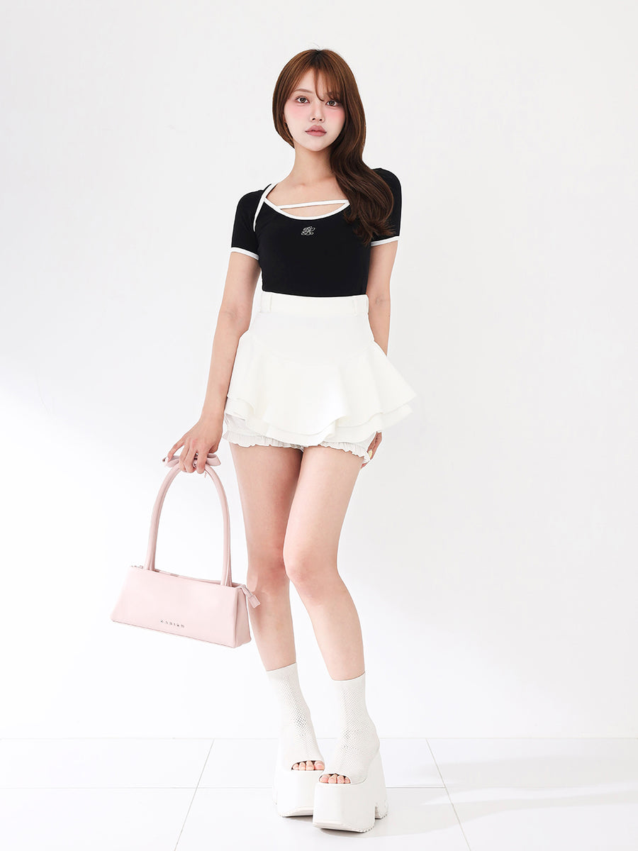 モデル：163cm（着用サイズ：FREE　着用カラー：BLK）