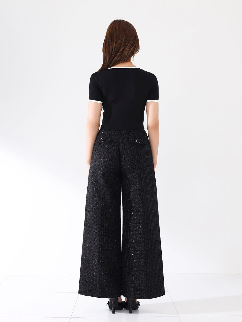 モデル：163cm（着用サイズ：FREE　着用カラー：BLK）