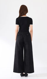 モデル：163cm（着用サイズ：FREE　着用カラー：BLK）