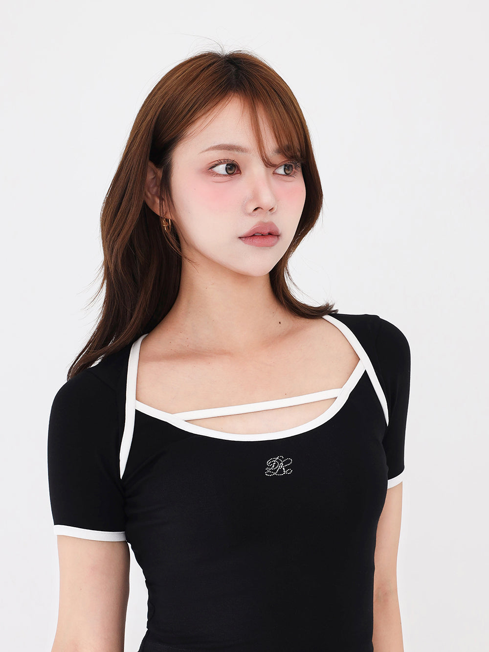 モデル：163cm（着用サイズ：FREE　着用カラー：BLK）