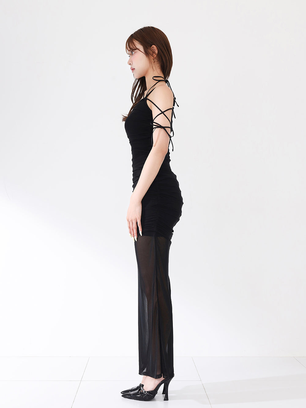 モデル：163cm（着用サイズ：FREE　着用カラー：BLK）