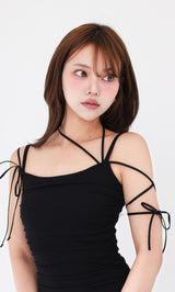 モデル：163cm（着用サイズ：FREE　着用カラー：BLK）