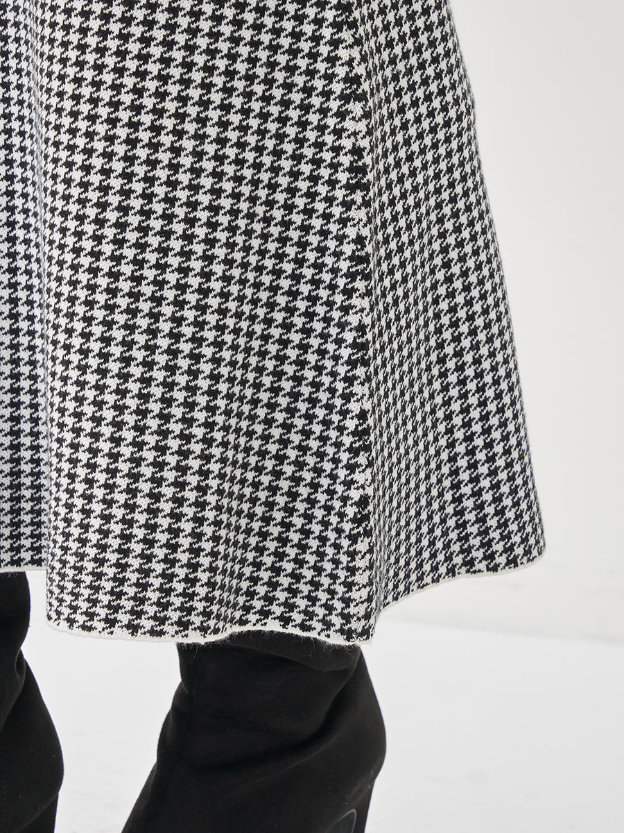 モデル：163cm（着用サイズ：FREE　着用カラー：BLK）