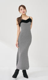 モデル：163cm（着用サイズ：FREE　着用カラー：BLK）