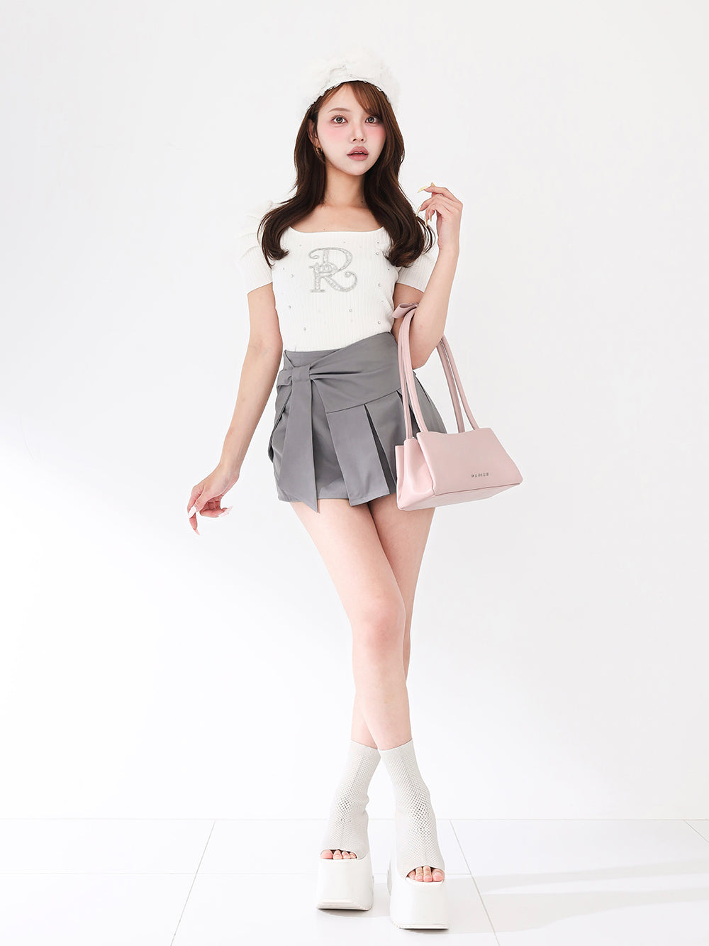 モデル：163cm（着用サイズ：FREE　着用カラー：WHT）