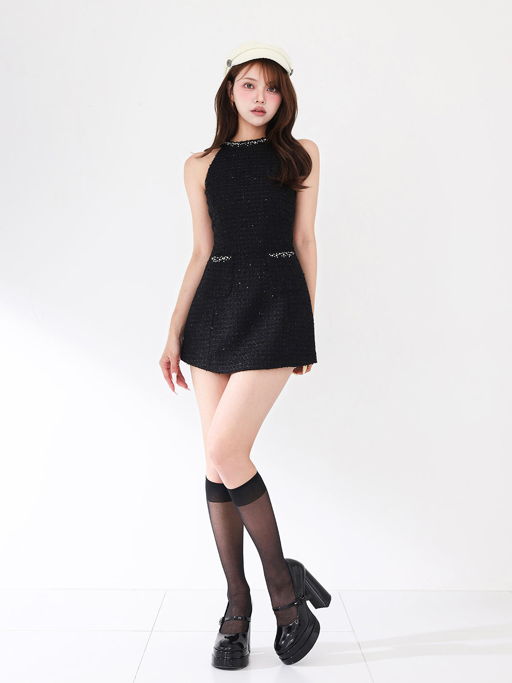 モデル：163cm（着用サイズ：FREE　着用カラー：BLK）