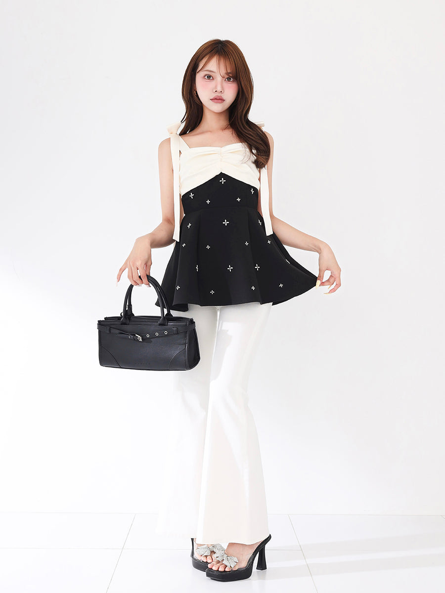 モデル：163cm（着用サイズ：FREE　着用カラー：BLK）