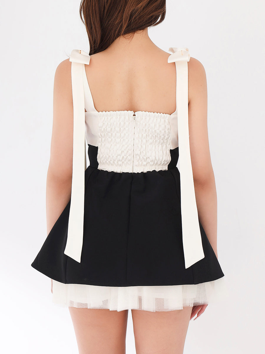 モデル：163cm（着用サイズ：FREE　着用カラー：BLK）