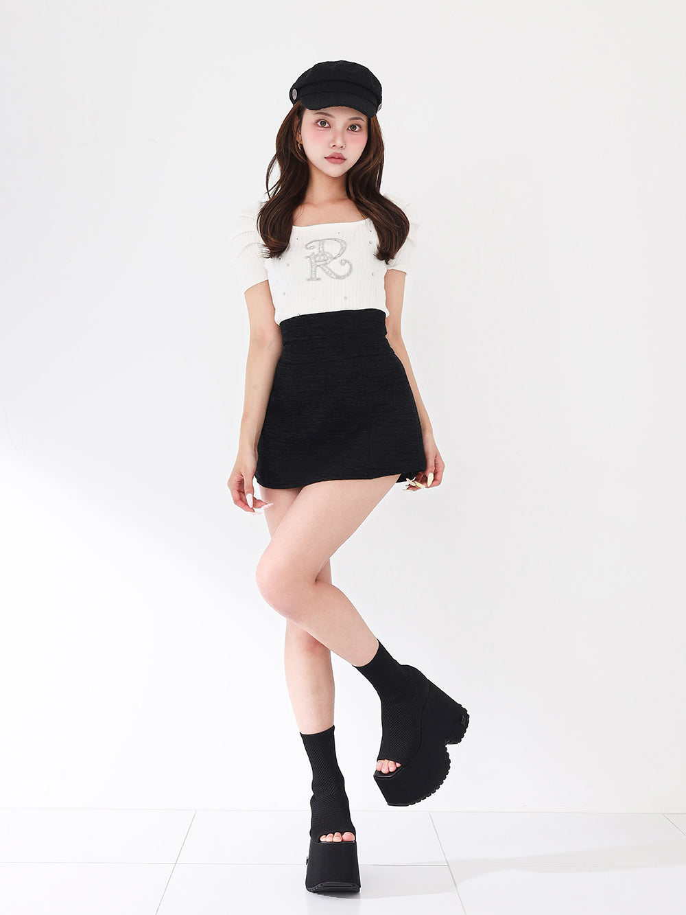 モデル：163cm（着用サイズ：FREE　着用カラー：WHT）