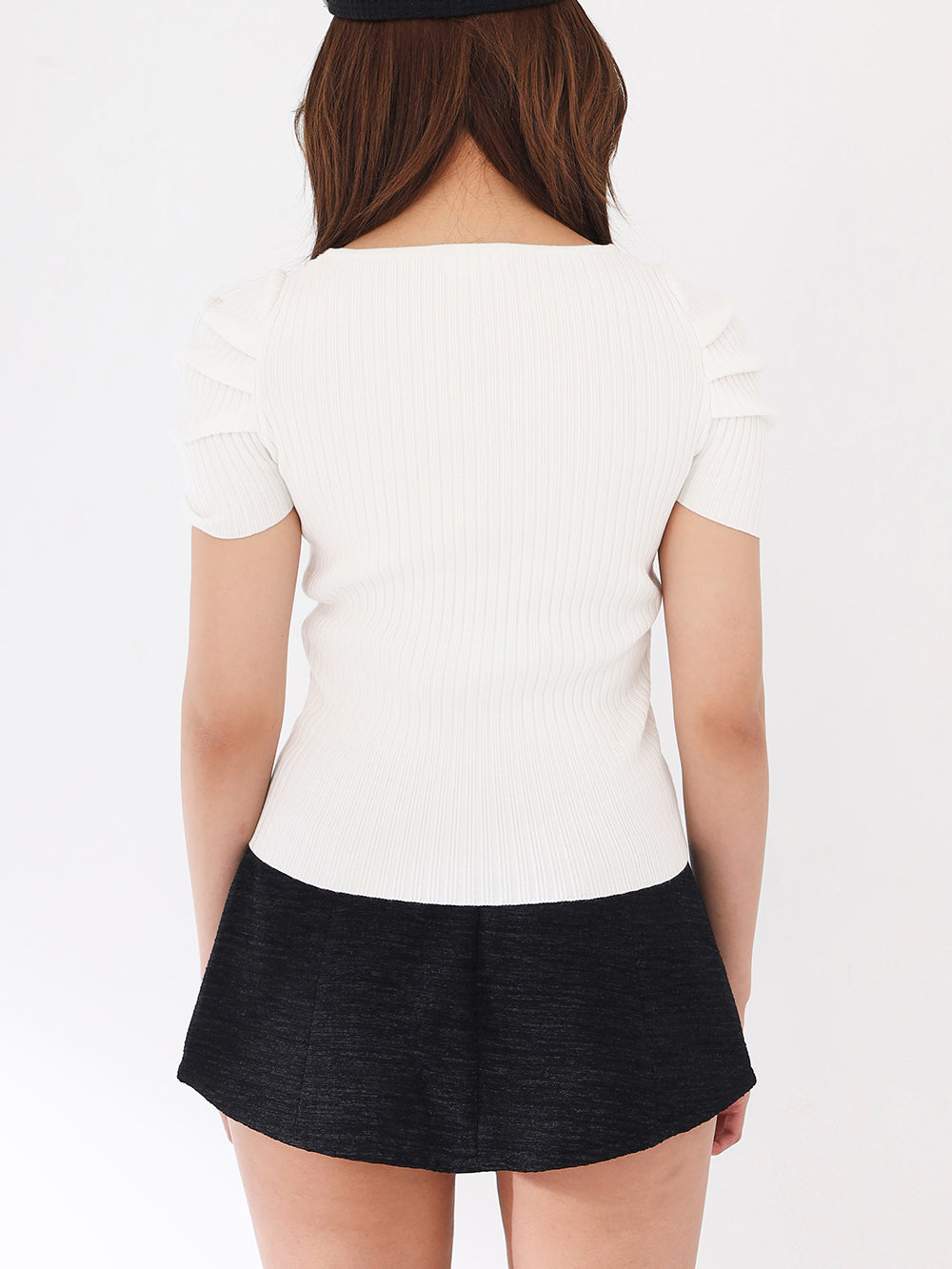 モデル：163cm（着用サイズ：FREE　着用カラー：WHT）