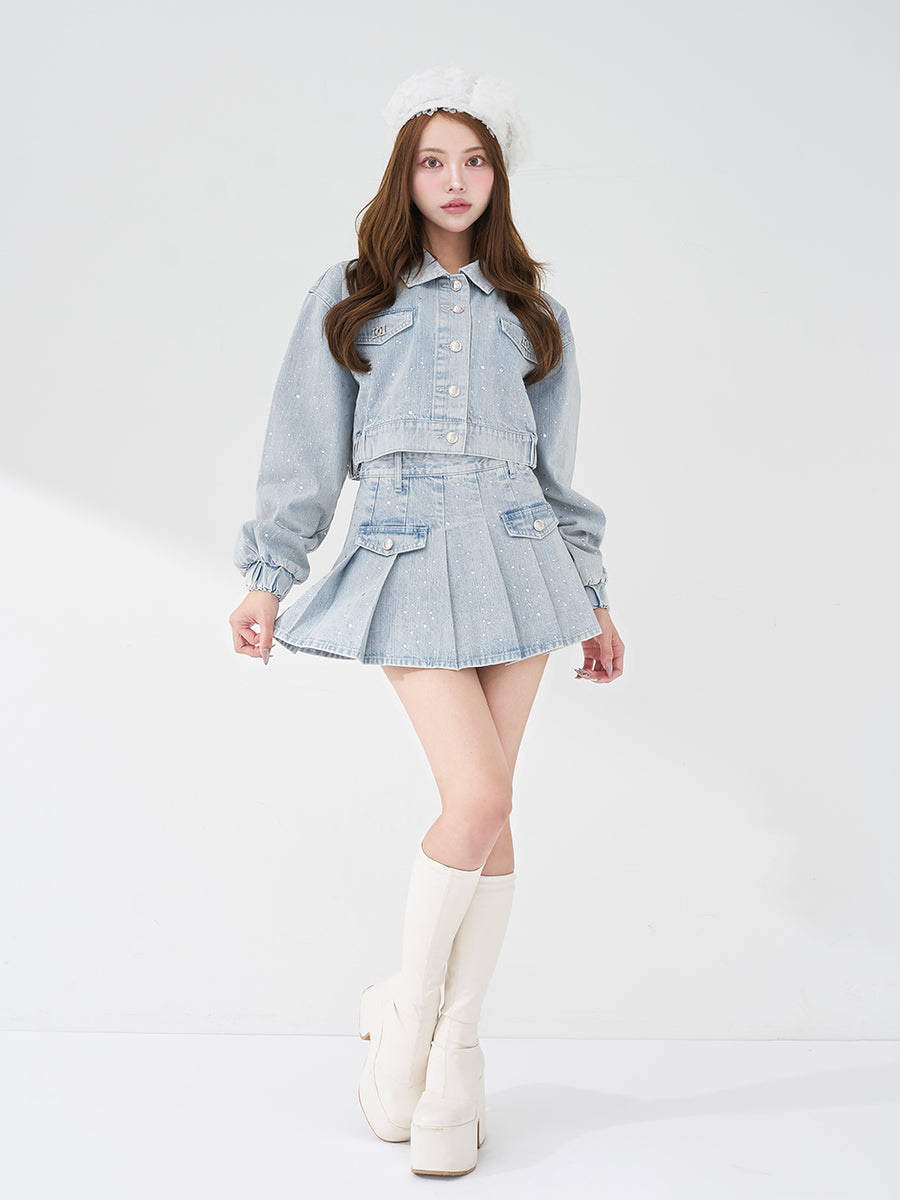 モデル：163cm（着用サイズ：M　着用カラー：I-BLU）