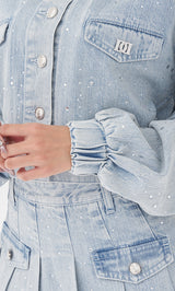 モデル：163cm（着用サイズ：M　着用カラー：I-BLU）