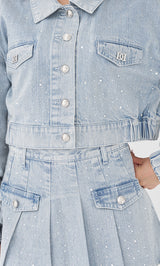 モデル：163cm（着用サイズ：M　着用カラー：I-BLU）