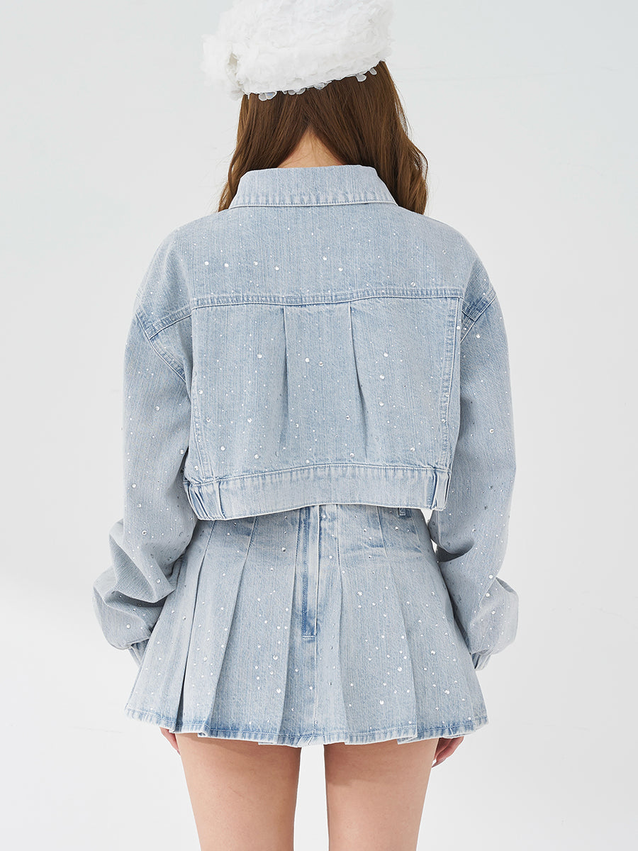 モデル：163cm（着用サイズ：M　着用カラー：I-BLU）