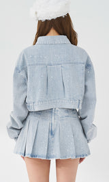 モデル：163cm（着用サイズ：M　着用カラー：I-BLU）