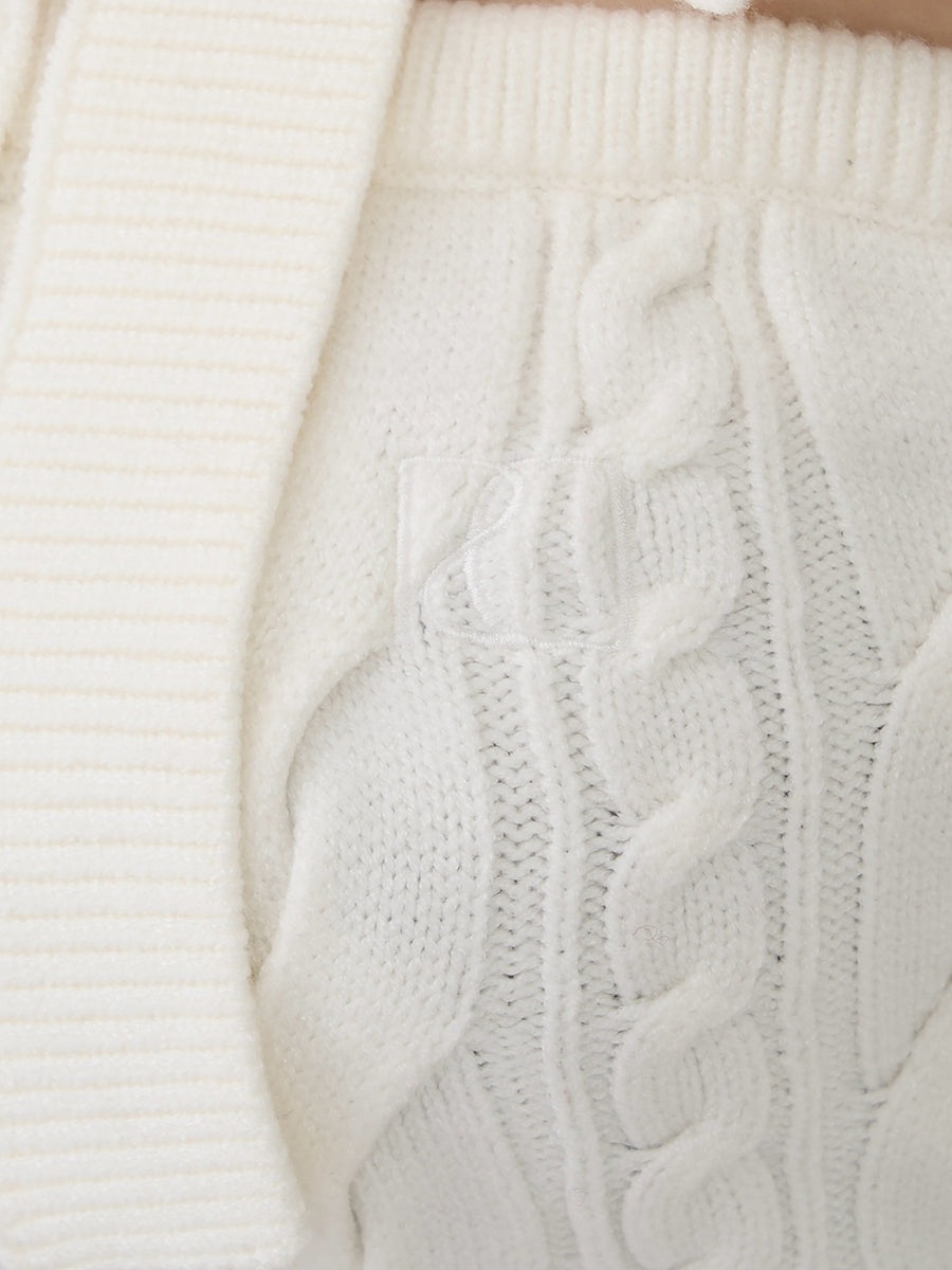 モデル：163cm（着用サイズ：FREE　着用カラー：WHT）