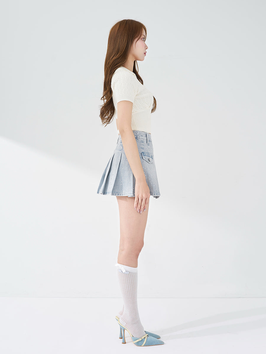 モデル：163cm（着用サイズ：M　着用カラー：I-BLU）