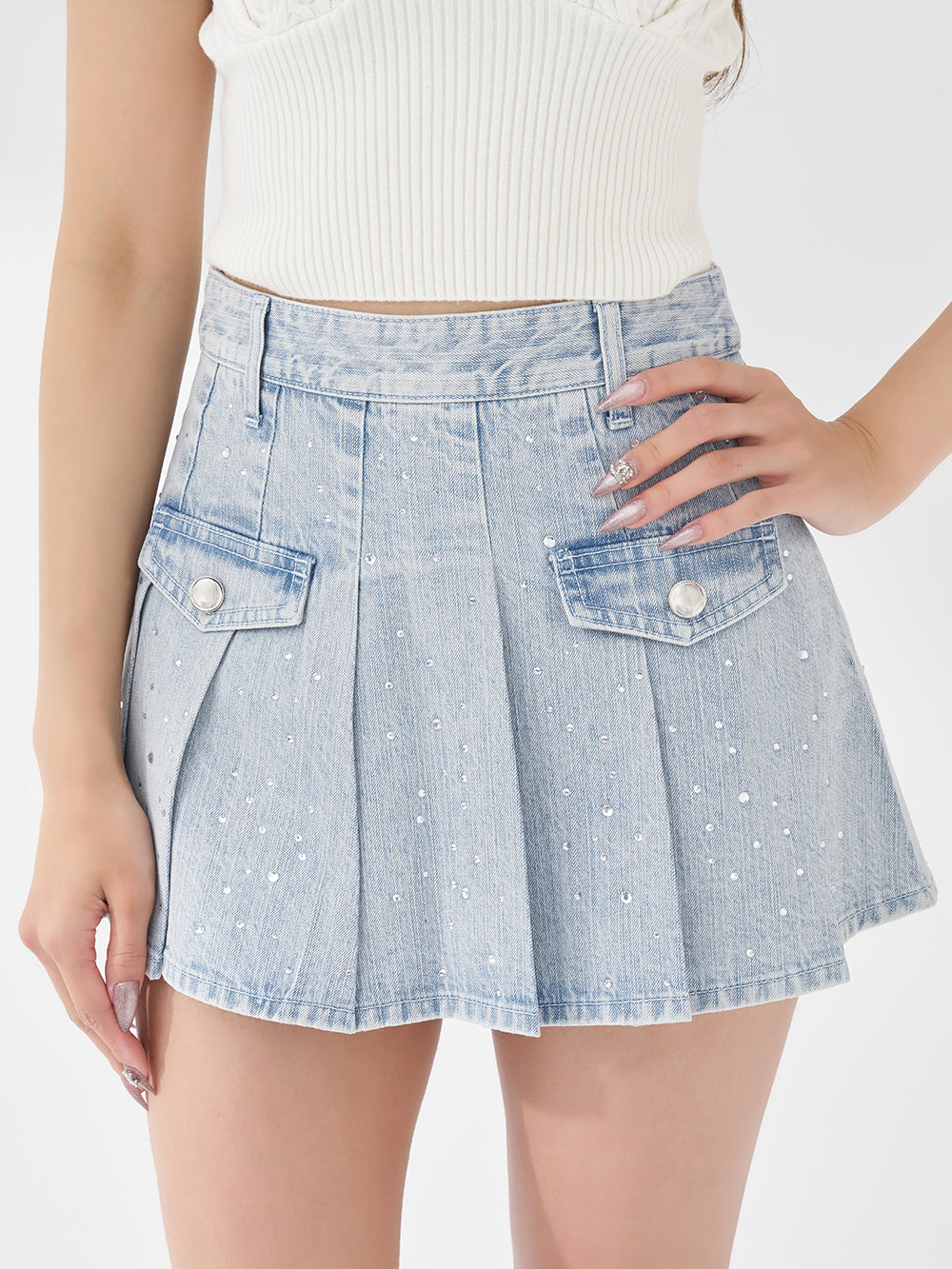 モデル：163cm（着用サイズ：M　着用カラー：I-BLU）