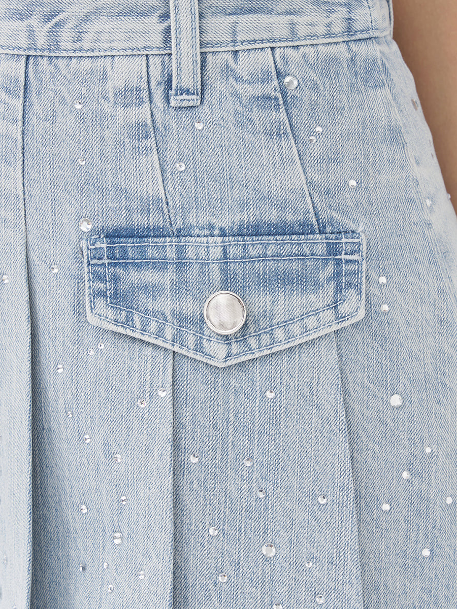 モデル：163cm（着用サイズ：M　着用カラー：I-BLU）