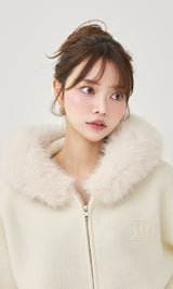 モデル：163cm（着用サイズ：FREE　着用カラー：IVO）