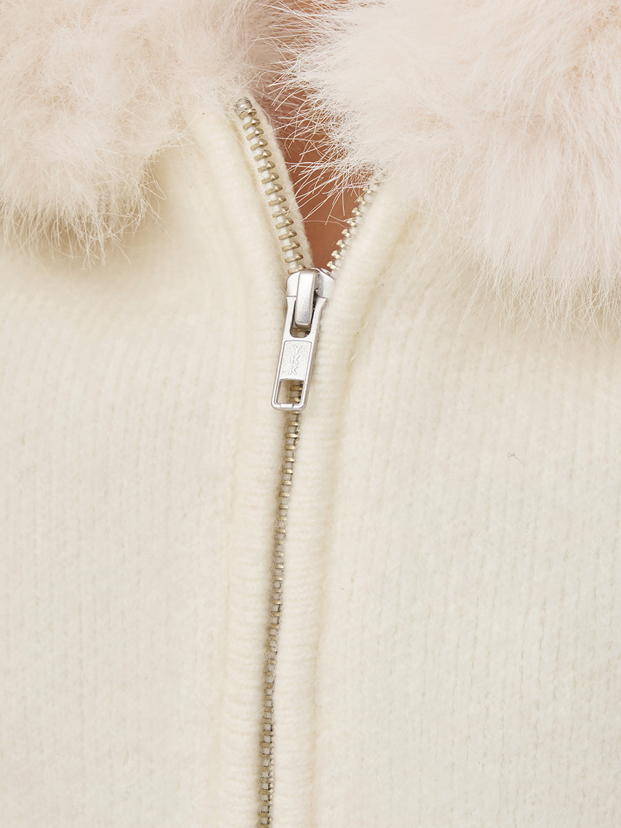 モデル：163cm（着用サイズ：FREE　着用カラー：IVO）