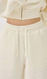 モデル：163cm（着用サイズ：FREE　着用カラー：IVO）