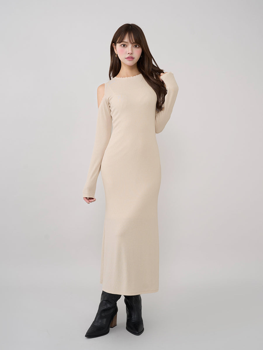 モデル：163cm（着用サイズ：FREE　着用カラー：IVO）