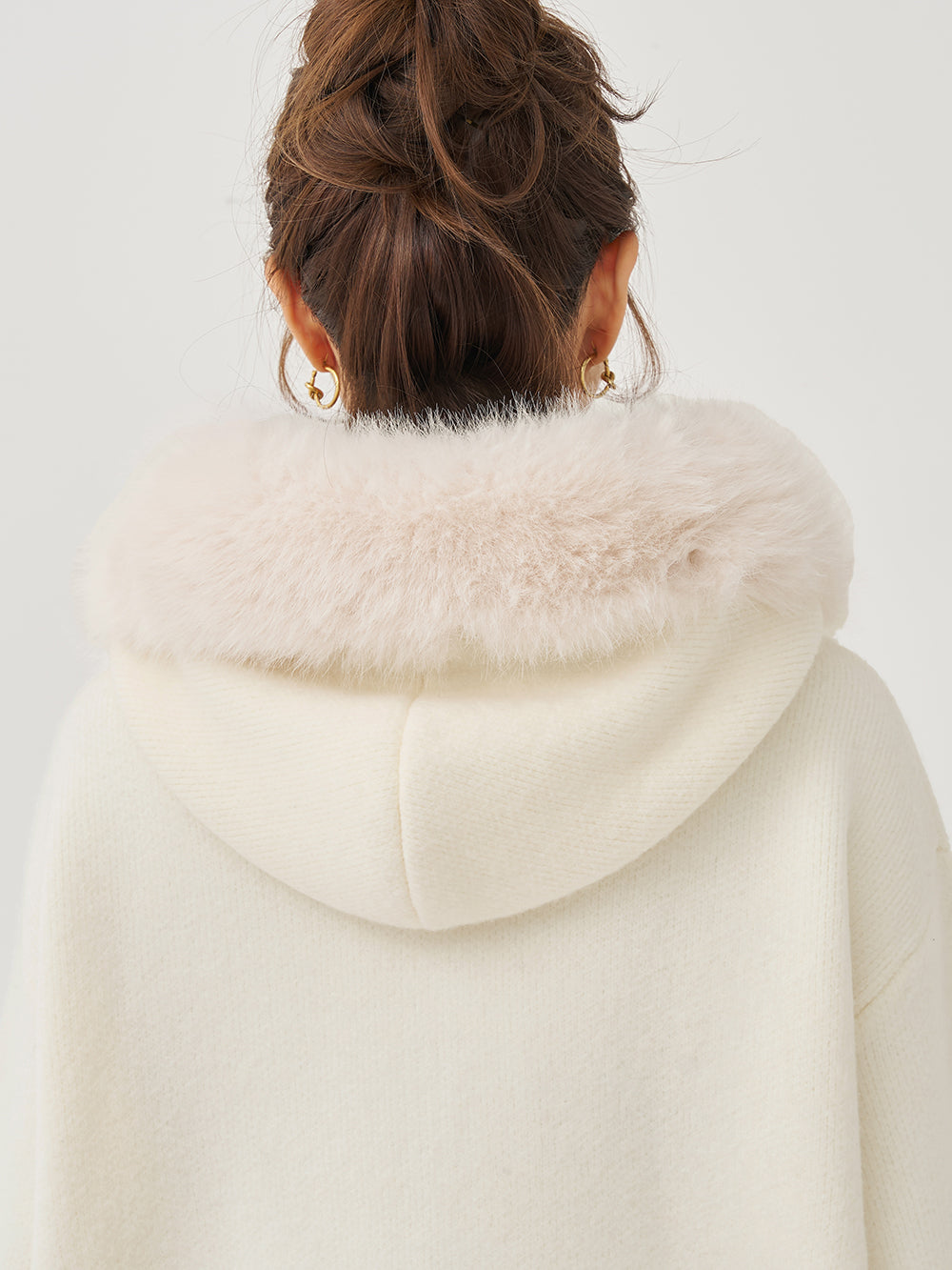 モデル：163cm（着用サイズ：FREE　着用カラー：IVO）