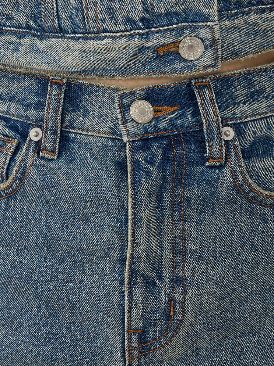 モデル：163cm（着用サイズ：S　着用カラー：BLU）