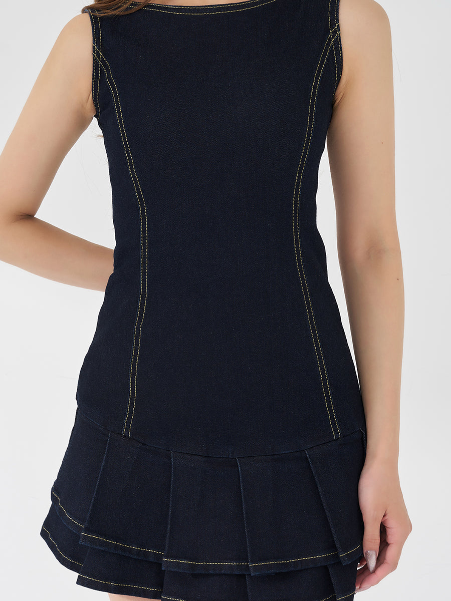 モデル：163cm（着用サイズ：FREE　着用カラー：IND）