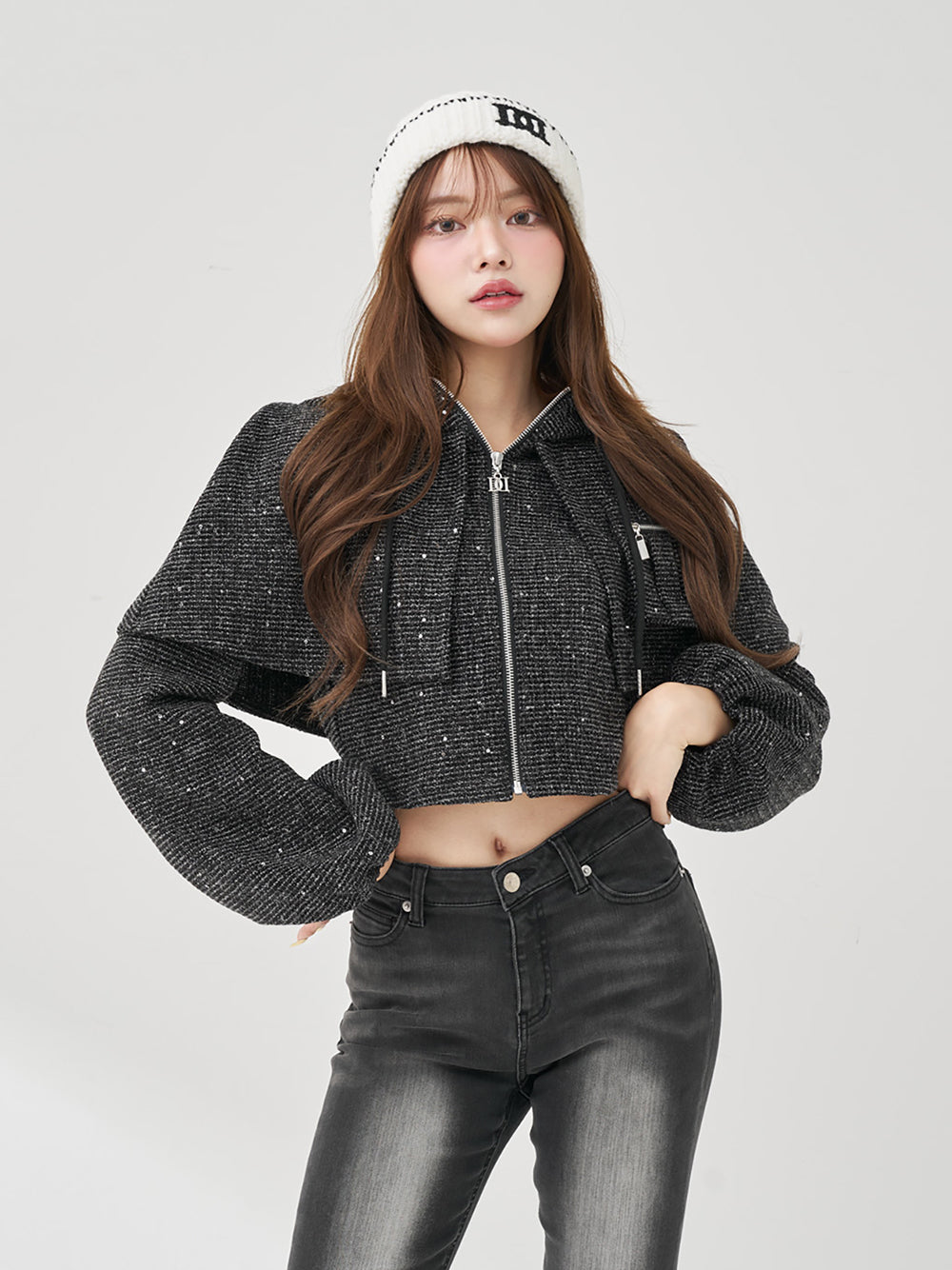 モデル：163cm（着用サイズ：FREE　着用カラー：BLK）