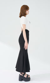 モデル：163cm（着用サイズ：FREE　着用カラー：BLK）