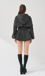 モデル：163cm（着用サイズ：FREE　着用カラー：BLK）