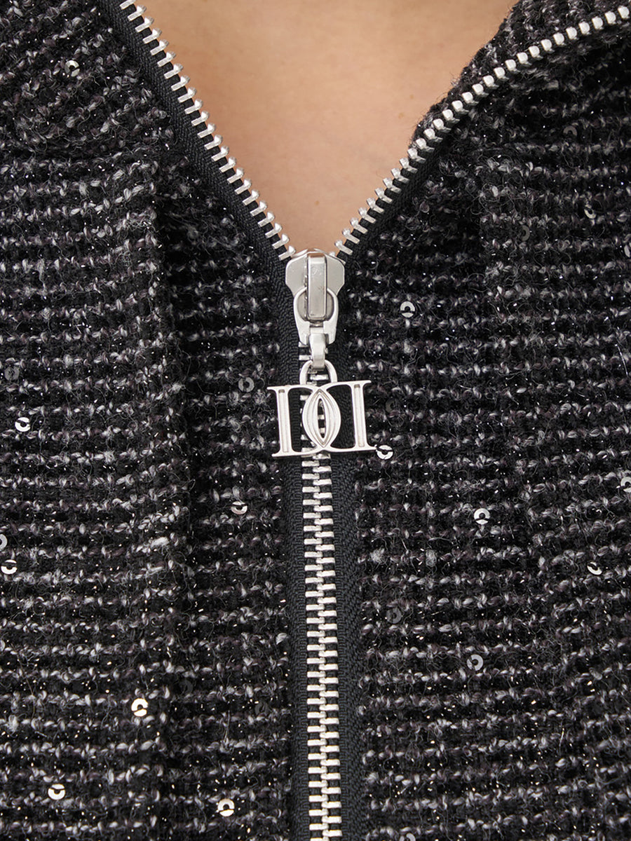 モデル：163cm（着用サイズ：FREE　着用カラー：BLK）