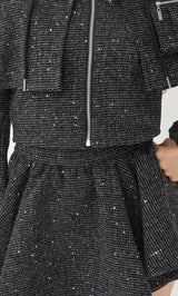 モデル：163cm（着用サイズ：FREE　着用カラー：BLK）