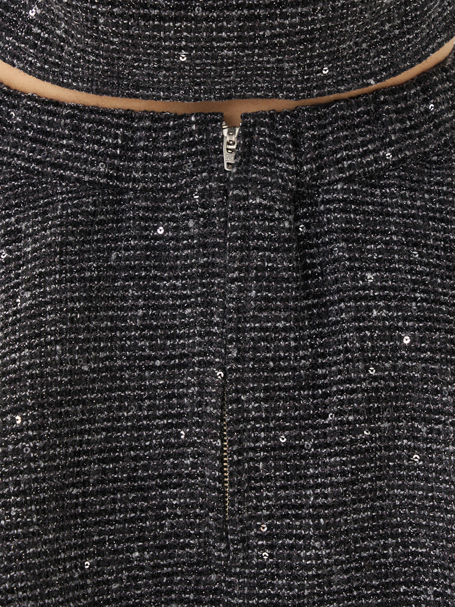 モデル：163cm（着用サイズ：FREE　着用カラー：BLK）