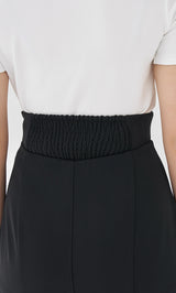 モデル：163cm（着用サイズ：FREE　着用カラー：BLK）