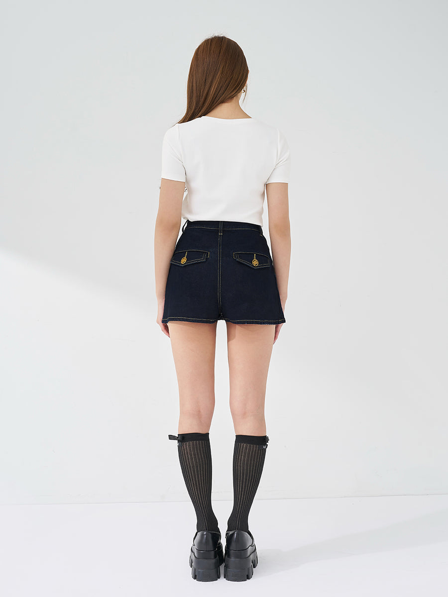 モデル：163cm（着用サイズ：S　着用カラー：IND）