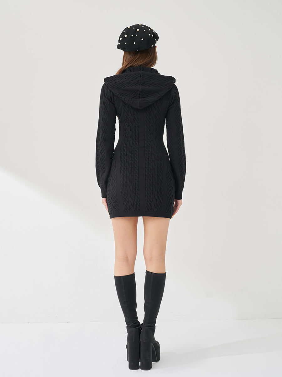 モデル：163cm（着用サイズ：FREE　着用カラー：BLK）