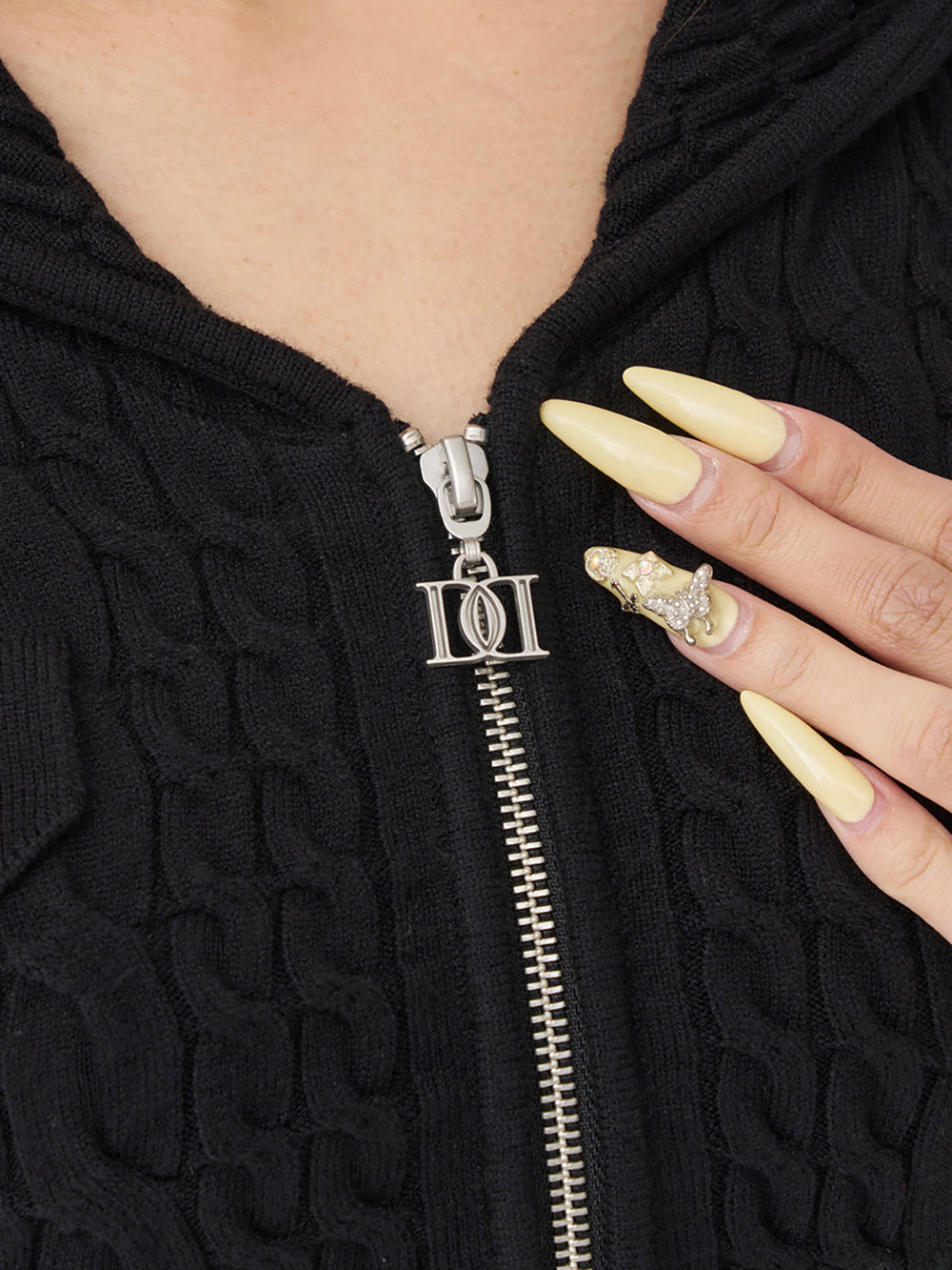 モデル：163cm（着用サイズ：FREE　着用カラー：BLK）