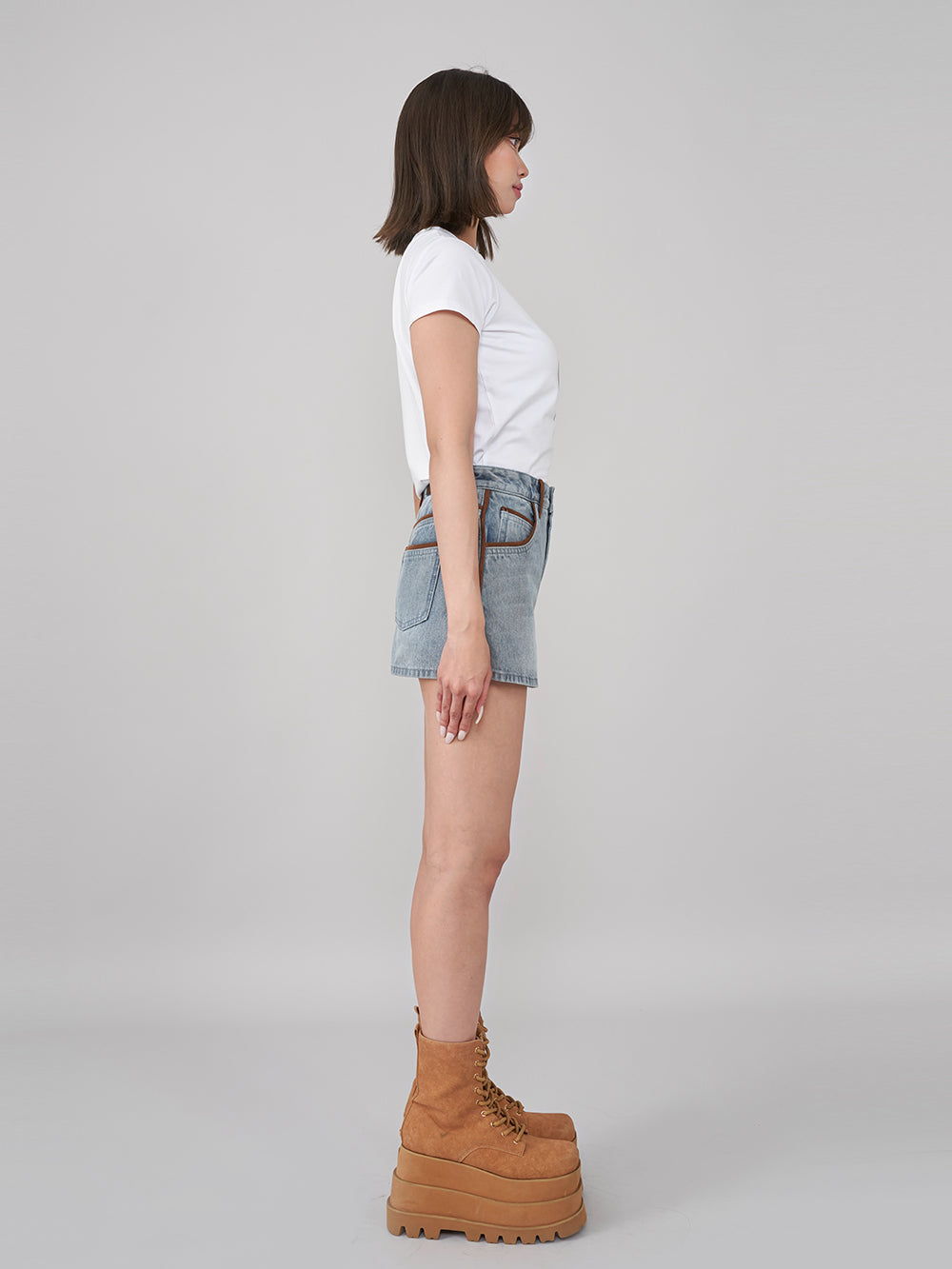 モデル：163cm（着用サイズ：FREE　着用カラー：WHT）
