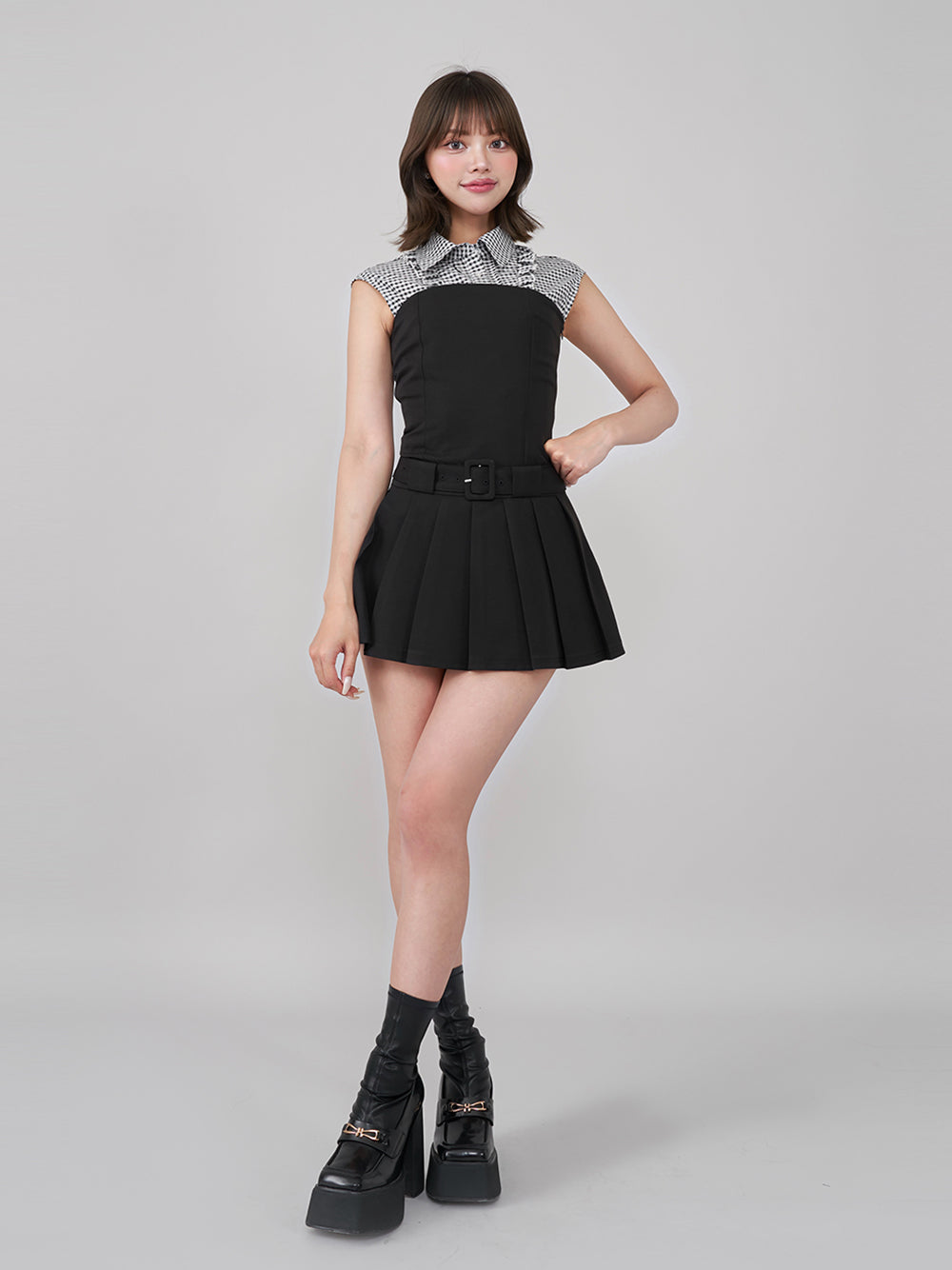 モデル：163cm（着用サイズ：FREE　着用カラー：BLK）