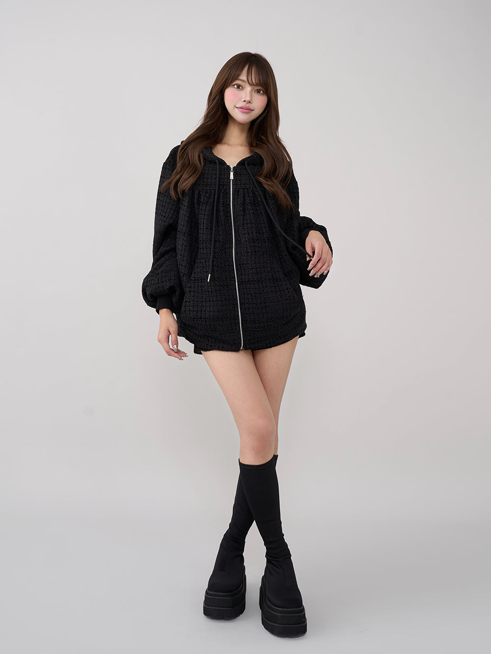 モデル：163cm（着用サイズ：FREE　着用カラー：BLK）